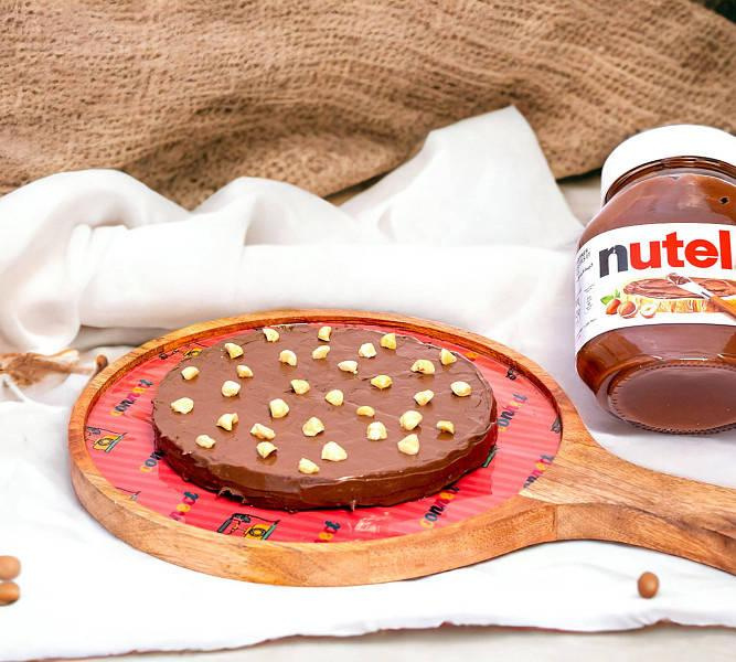Nutella Chocolate Pizza