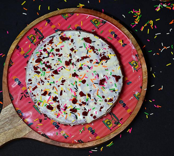 Red Velvet Chocolate Pizza